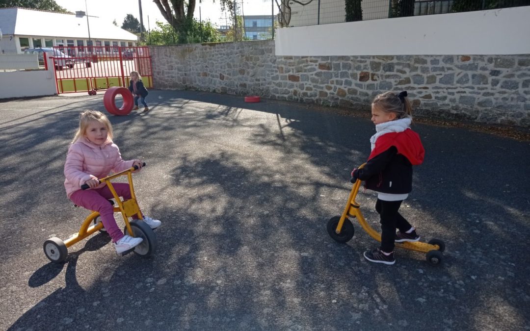 Les joies retrouvées de la cour de récré